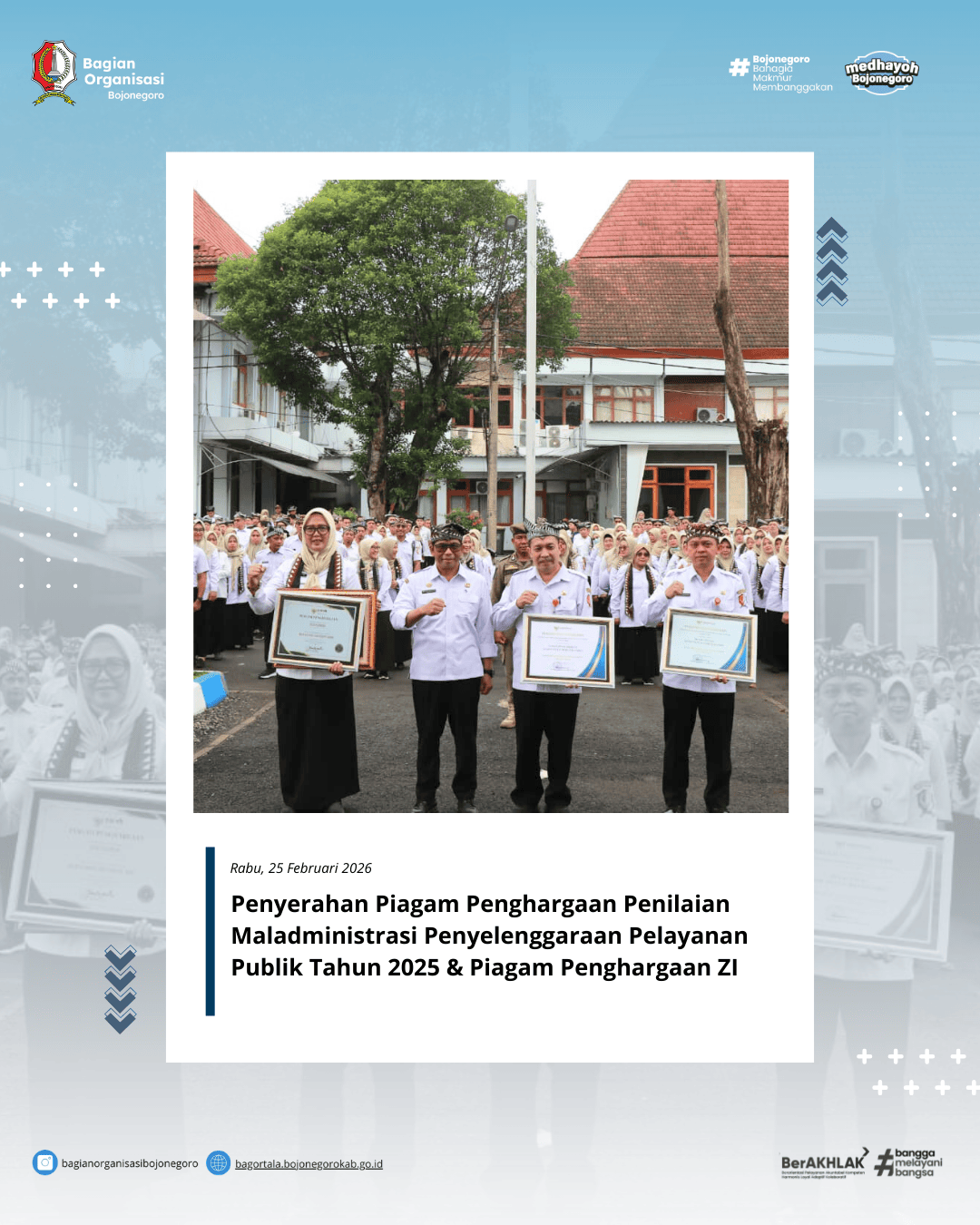 Penyerahan Piagam penghargaan Penilaian Maladministrasi dan ZI
